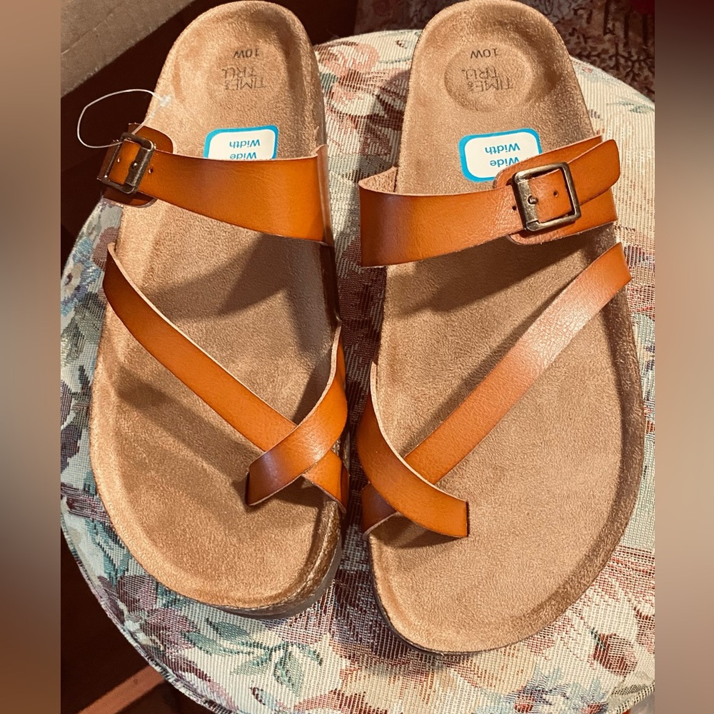 Tan  toe strap buckled Sandals New